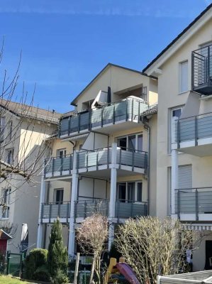 Sehr schöne 3-Zimmer-Dachgeschoss-Wohnung mit großem Balkon in Geretsried (Befristete Vermietung)