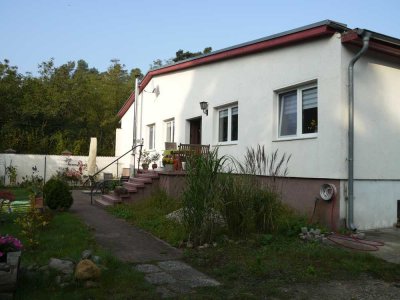 Attraktives 8-Zimmer-Zweifamilienhaus in der Nähe von Neuruppin, Zippelsförde