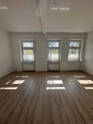 Helle und großzügige 3-Zimmer Wohnung in Bahnhofsnähe zu vermieten!