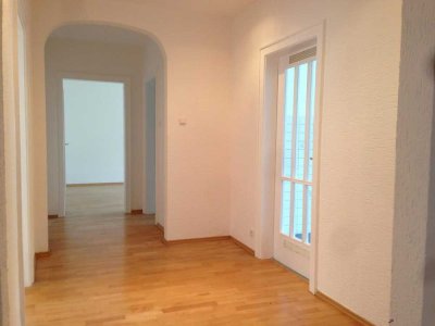 Grosszügige 4 ZKB in Koblenz-Pfaffendorf