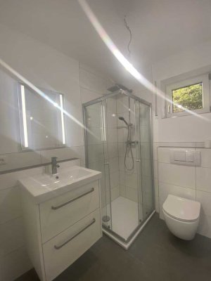 Erstbezug nach Renovierung-Wunderschönes 1-Zimmer Apartment mit Küche, Terrasse und Stellplatz