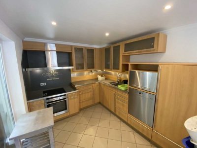 Geräumiges, 7-Raum-Reihenendhaus mit gehobener Innenausstattung und EBK in Boppard
