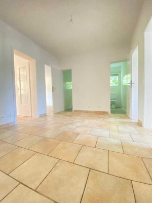 *** Großzügig geschnittenes 4-Zimmer-Wohnung - hell und freundlich *** mit Balkon ***
