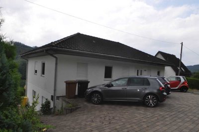 Hilchenbach, modernes Wohnhaus Bj. 2005/ 126m²/56m²/56m² in sonniger Aussichtslage !