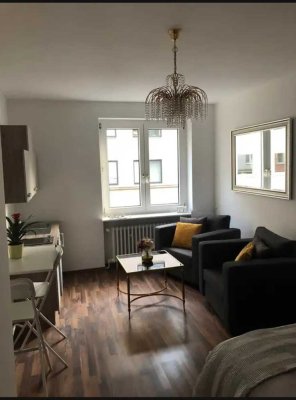 Charmantes 1-Zimmer Apartment im 1. OG in Düsseldorf Stadtmitte