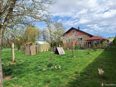 Weinidylle Südburgenland: Einfamilienhaus in ruhiger Seitenstraße