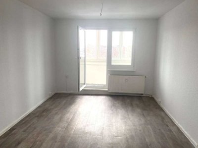 Bezugsfrei: Helle sanierte 3-Zimmer Wohnung in Schönefeld