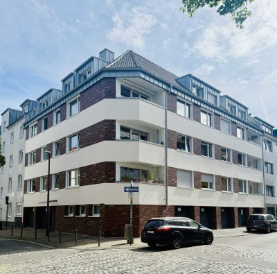 Modernisierte 3-Zimmer-Wohnung mit Loggia, Garage & großem Potenzial in Köln Sülz