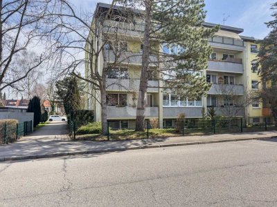 WINDISCH IMMOBILIEN - Modernisierte 2,5 Zi. -Dachgeschosswohnung als Kapitalanlage oder Selbstbezug