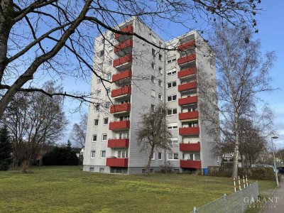 Gut geschnittene, helle 3 Zimmer-Wohnung mit Aufzug und Garage