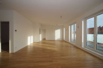 Nachmieter gesucht! Penthouse mit riesiger Terrasse direkt in Schleußig!