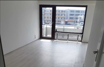 1 Zi., 56m2, hell, EBK, Südbalkon, Bismarckplatz , zum 1.6.25