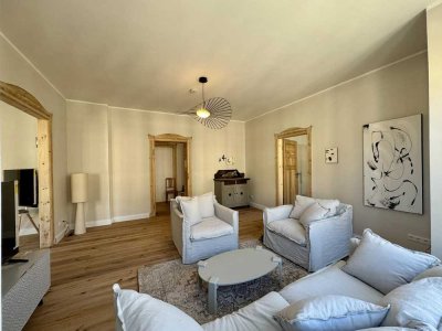 Zeitloser Altbaucharme trifft Design - hochwertig sanierte Denkmalwohnung in der Fürther Südstadt