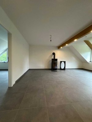 Sanierte 3-Raum-Wohnung mit neuer EBK, Kamin und Garten in Mettmann