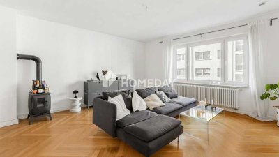 Stilvoll, zentral & bezugsfrei: Sanierte 2-Zimmer-Wohnung mit Loggia in der Südstadt