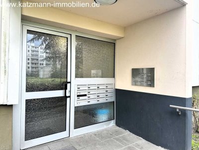 Wohnung mit Balkon u. Tiefgaragenstellplatz in Porz zu verkaufen