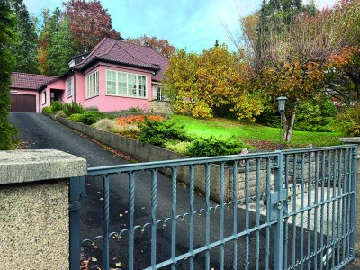Herrschaftliche Fabrikanten-Villa mit parkähnlichem Grundstück – Göppingen – „Oberholz“