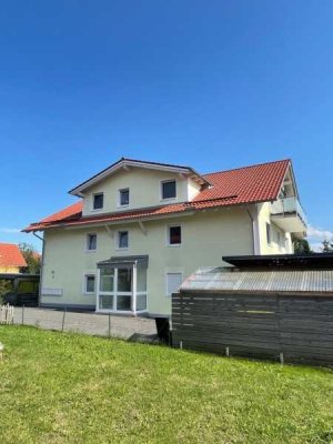 SCHICKE - MODERNE - 3 ZIMMER - TERRASSEN - WOHNUNG mit Carport!