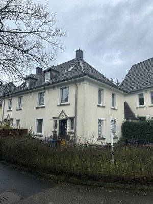 Gemütliche &  Renovierte Einfamilien- Doppelhaushälfte in Solingen- Bismarckstr.