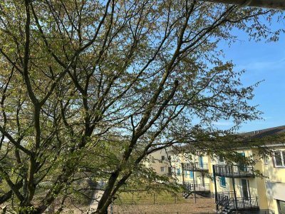 +++ GROßZÜGIGE 4 ZIMMERWOHNUNG MIT 2 BÄDERN UND BALKON+++
