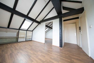 Schöne Dachgeschosswohnung ab sofort frei