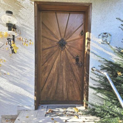 KLEINES RENOVIERUNGSBEDÜRFTIGES HÄUSCHEN MIT POTENZIAL AUF TRAUMGRUNDSTÜCK - BESTES OBERMENZING