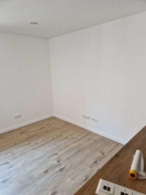 Ansprechende und gepflegte 4-Raum-Wohnung mit Balkon und Einbauküche in Neuleiningen