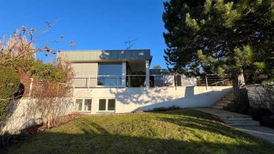 WOHNEN mit WEIT-BLICK 
LEBEN am bevorzugten Ostufer - 82335 BERG Starnberger See