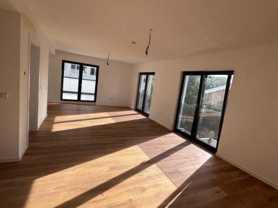 Elegante 2-Zimmer-Wohnung mit 25 m² Wohlfühlterrasse – stilvoll wohnen auf 80 m²