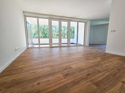 ERSTBEZUG: Großzügige 2-Zimmer-Neubauwohnung mit neuer Einbauküche und sonnigem Balkon