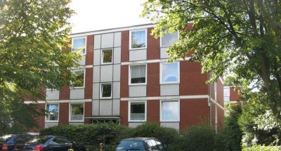3-Zimmer-Wohnung in ruhiger, zentraler Seitenstraße von HH Eidelstedt