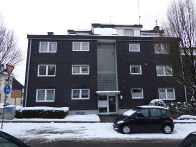 Gut aufgeteilte Wohnung mit Tiefgaragenstellplatz in zentraler Lage