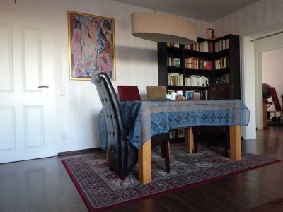 Exklusive, modernisierte 3-Raum-Wohnung mit Balkon und EBK in Krefeld