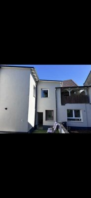 Kernsaniertes Einfamilienhaus mit Sauna, Balkon & Ausbaureserve – zentral in Titz