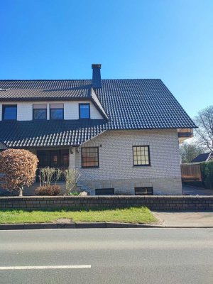 Ansprechende 2-Zimmer-Maisonette-Wohnung mit Südbalkon und Einbauküche in Porta Westfalica/Veltheim