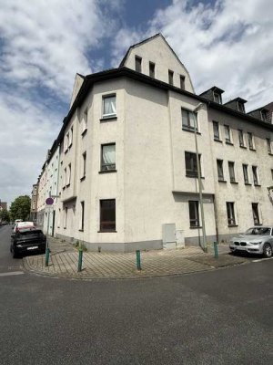 2 Zimmer im Erdgeschoß – eins zum Leben, eins zum Nichtstun