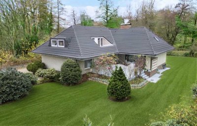 Stilvolles Ein-/Zweifamilien- Haus, Toplage,  in Trittau bei Hamburg -  provisionsfrei -