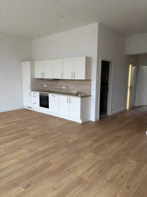 *Erstbezug nach Sanierung - 2 Zimmer-Wohnung*