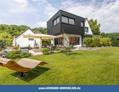 Liebe zum Detail! 
2018 kernsaniertes EFH + 
2020/2022 moderne Anbauten, effizient + bezugsbereit