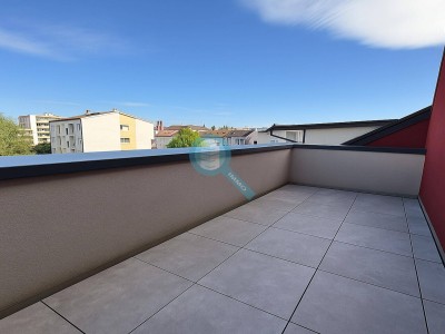 Penthouse-Feeling mit zwei großen Terrassen nähe Wasserwald - noch kurze Zeit Eintragungsgebühr frei
