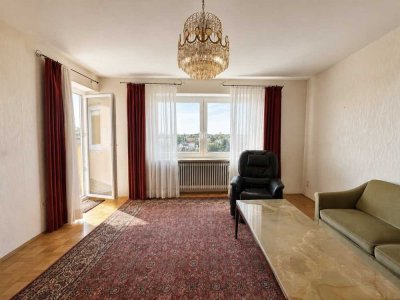 Augsburg-Haunstetten - sanierungsbedürftige Wohnung mit Loggia und Weitblick