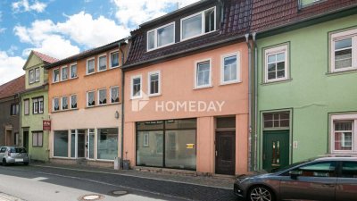 Zwei Häuser – eine Investition mit Potenzial: Wohn- und Geschäftsanwesen mit Charme und Gartenidylle