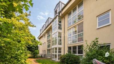Gepflegte 3-Zimmer-Wohnung mit Erbbaurecht, Wintergarten, Wannenbad und TG-Stellplatz