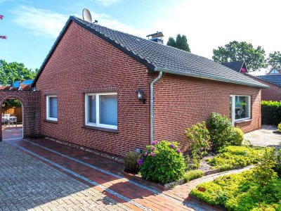 Gemütlicher Bungalow mit großzügigem 
Gartengrundstück in Hude-Wüsting