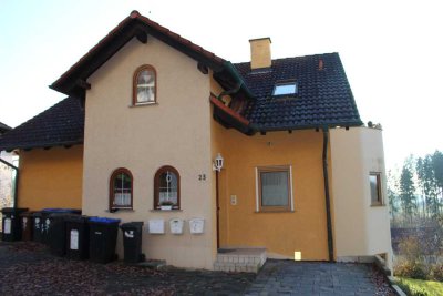 Herrlicher Blick ins Grüne, ruhige Lage, gepflegte 3-Zimmer Wohnung in Mühlingen-Zoznegg