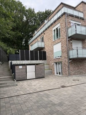 Exklusive 3,5-Zimmer Penthouse-Maisonettewohnung incl. Einbauküche und 2 PKW-Stellplätzen