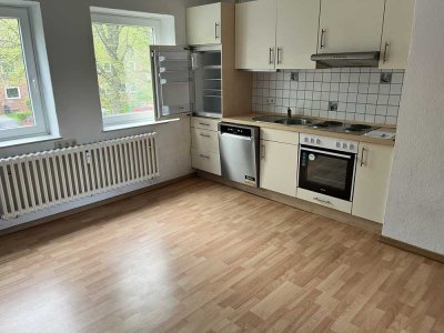 Helle, gepflegte 2-Zimmer-Wohnung mit großer Wohnküche in Kiel