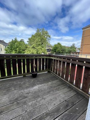 **2-Raum-Wohnung mit Einbauküche und Balkon**