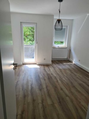 Modernisierte 3-Raum-Erdgeschosswohnung mit Balkon in Gießen