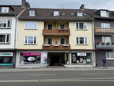 /// 2 Zimmer Dachgeschoßwohnung in Kassel Wehlheiden ///